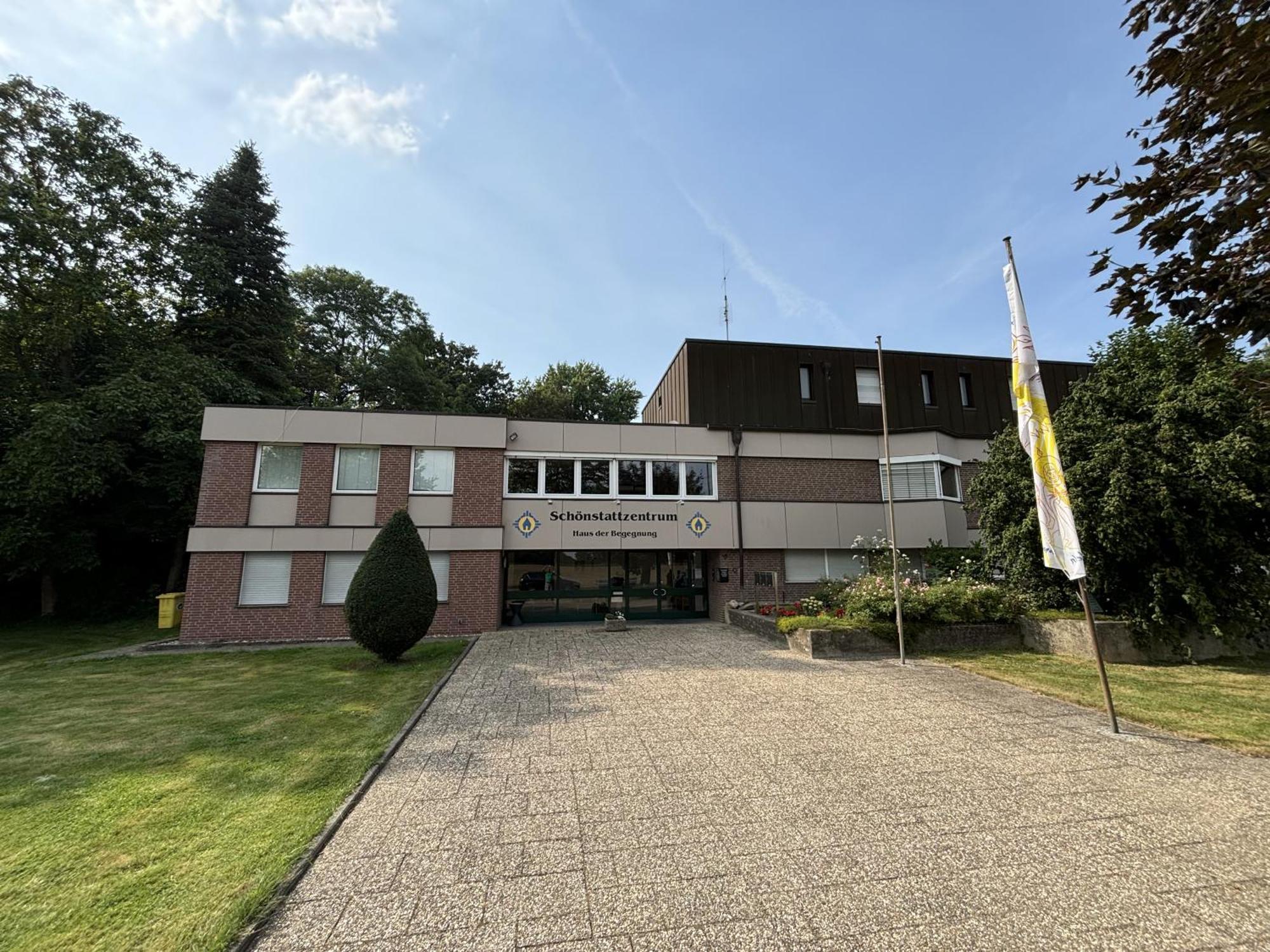 Отель Haus Der Begegnung - Schoenstattzentrum Im Bistum Aachen Baesweiler Экстерьер фото